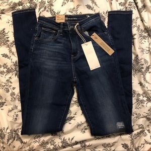 Levi’s high rise skinny jeans